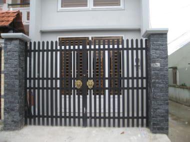 Kích thước lỗ ban cửa cổng dành cho hệ cửa 2 cánh cân bằng