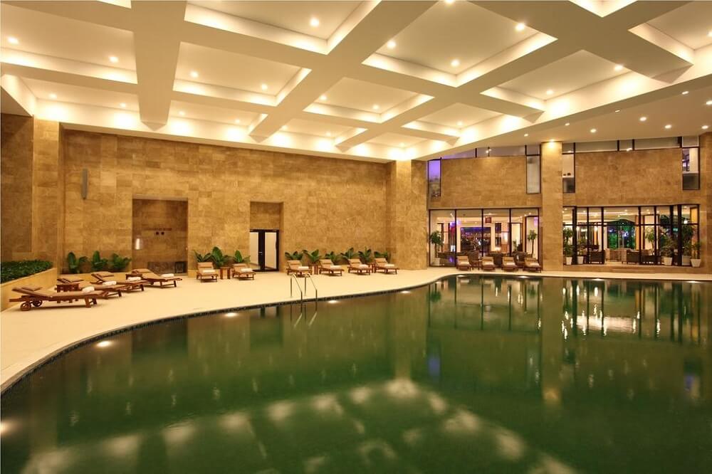Bể bơi - Khách sạn Cendeluxe Phú Yên
