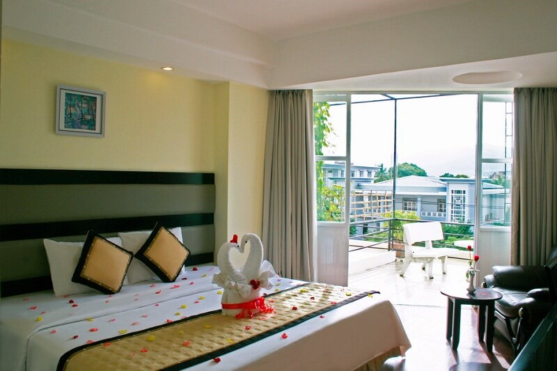 Phòng Deluxe City View - Khách sạn Angella Nha Trang
