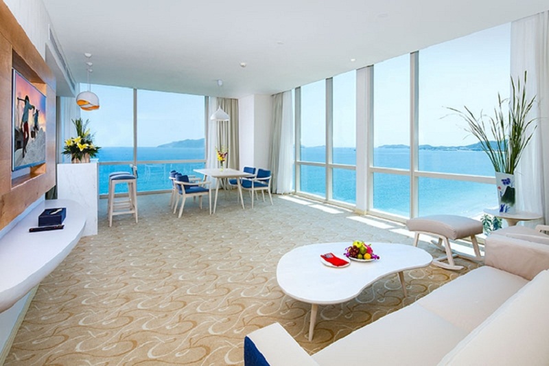 Phòng Elite Suite - Khách sạn Diamond Bay Nha Trang