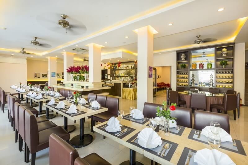 Nhà hàng Le Bistrot Restaurant - Khách sạn Hồng Hà Hà Nội