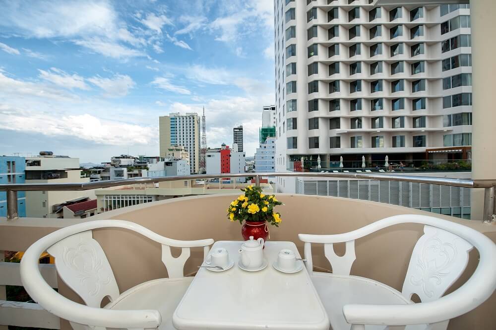 Phòng Deluxe City View - Khách sạn Palm Beach Nha Trang 1