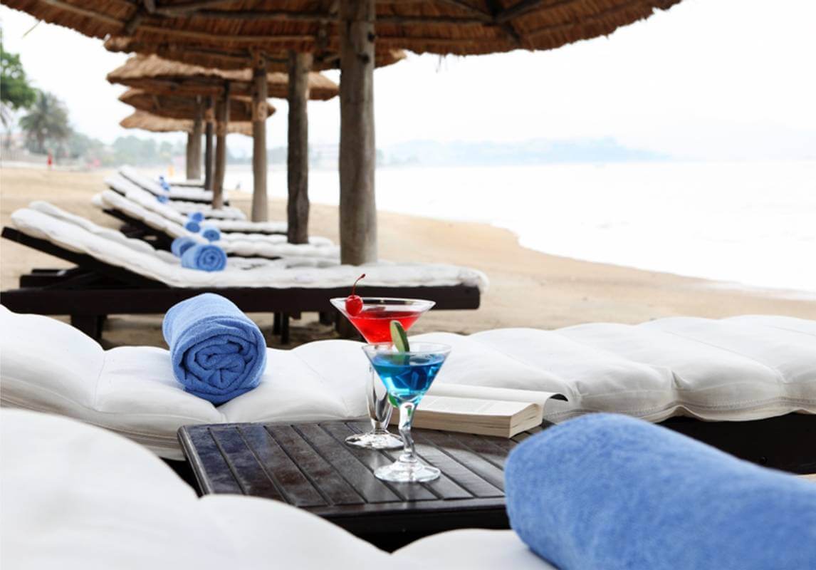 Bãi biển riêng - Khách sạn Sunrise Nha Trang