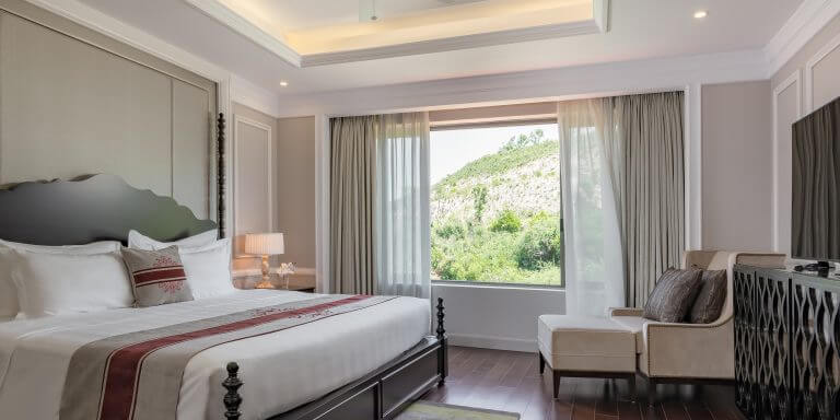 Phòng Grand Junior Suite - Khách sạn Vinpearl Land Nha Trang