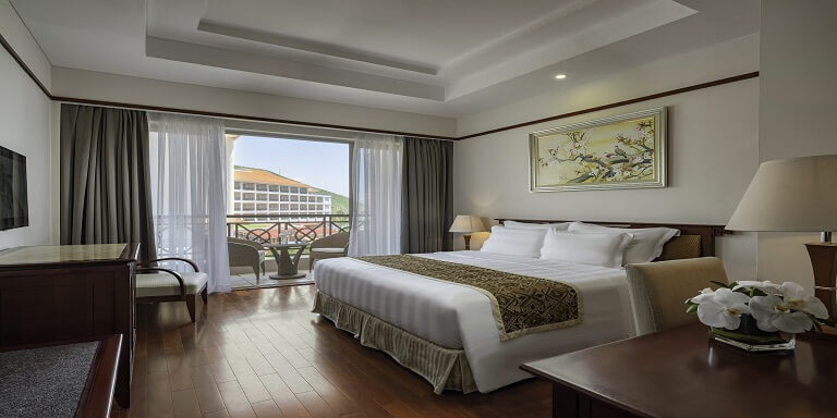Phòng Deluxe - Khách sạn Vinpearl Land Nha Trang
