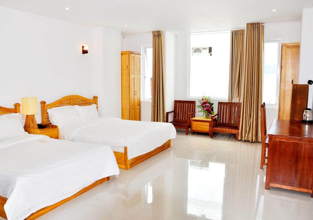 Phòng Deluxe - Khách sạn White Lion Nha Trang