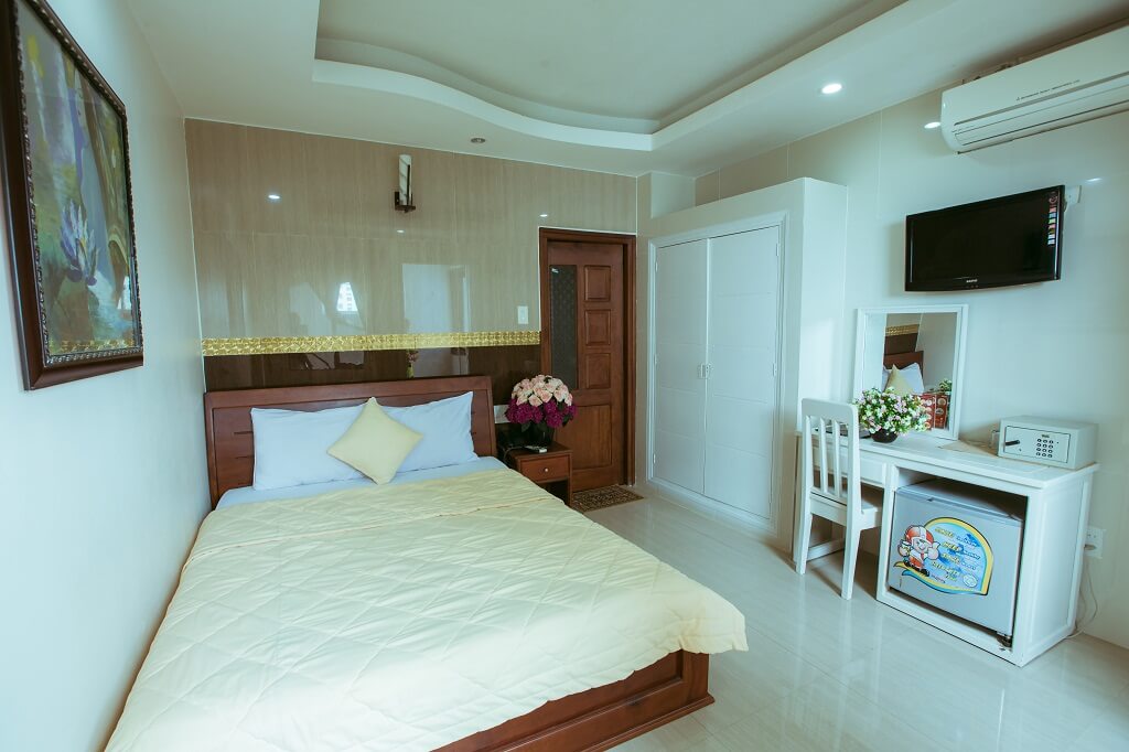 Phòng không View 1 giường - Khách sạn Việt Hà Nha Trang