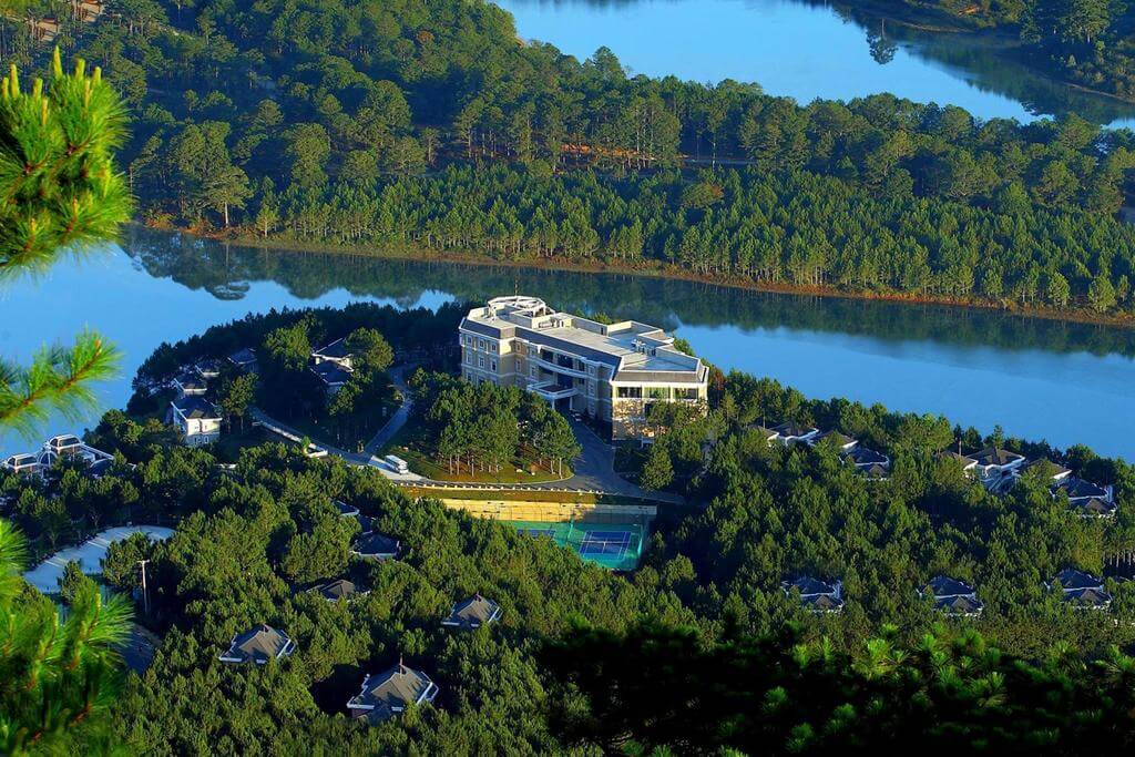 Dalat Edensee Lake Resort & Spa - Khách sạn 5 sao Đà Lạt